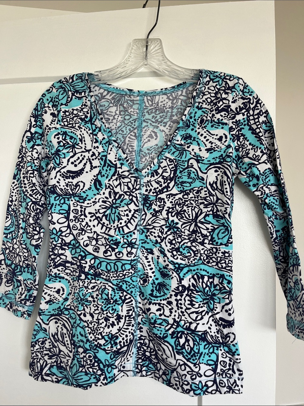 Lilly Pulitzer V-Neck Paisley Top in Blue & White